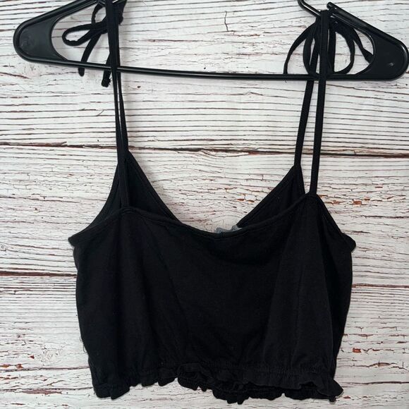 Forever 21 Cropped Black Spaghetti Strap Tank Top - Picture 2 of 4